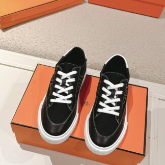 Hermes black and white couple's stylish casual skateboard shoes