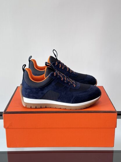 Hermès lightweight and versatile fashionable dark blue sneakers