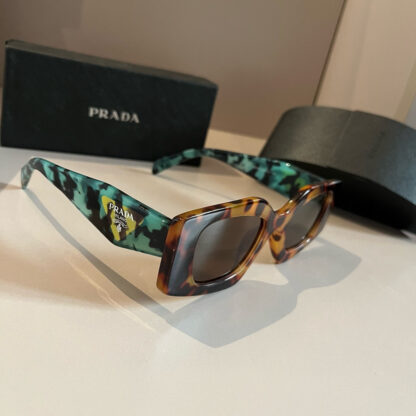 Prada fashion trend sunglasses - Image 2