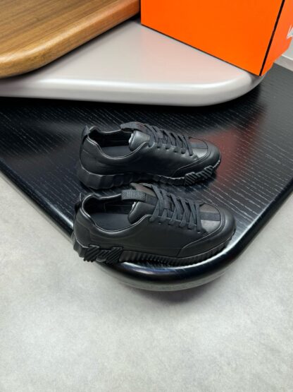 Hermès high-end black thick-soled casual shoes