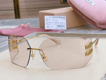 Miu Miu trendy fashion sunglasses - Image 2