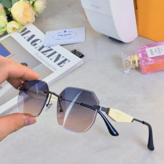 Prada fashion trend sunglasses