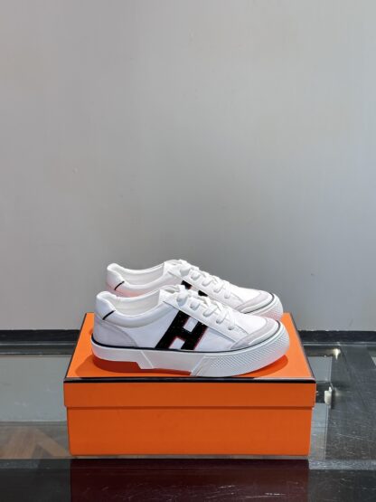 Hermes men's low-top comfortable white and black casual sports shoes