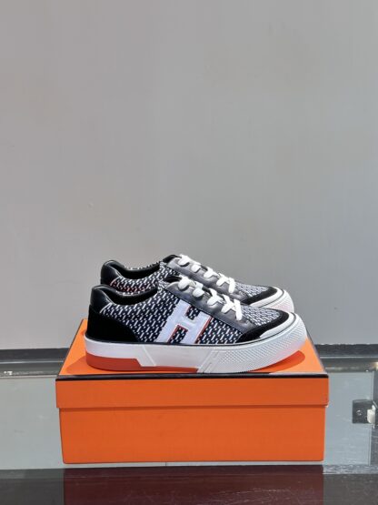 Hermes men's low-top comfortable black and white casual sneakers