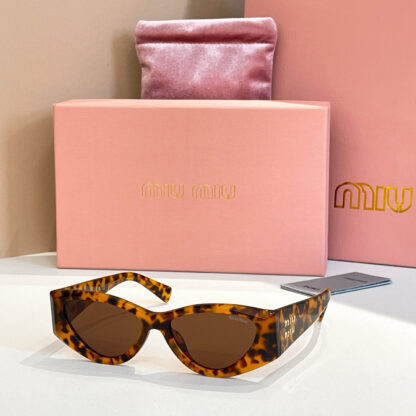 Miu Miu trendy fashion sunglasses - Image 2