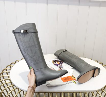 Hermès classic kelly buckle grey stylish mid-calf boots