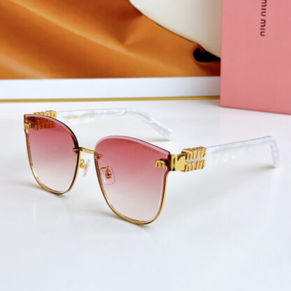 Miu Miu trendy fashion sunglasses - Image 2