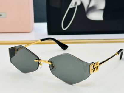 Miu Miu trendy fashion sunglasses - Image 2