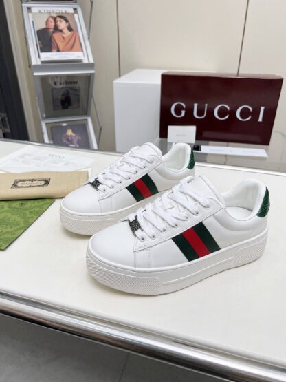 Gucci classic white shoes - Image 2