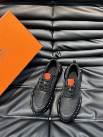 Hermes Men's Black Soft and Comfortable Casual Sneakers