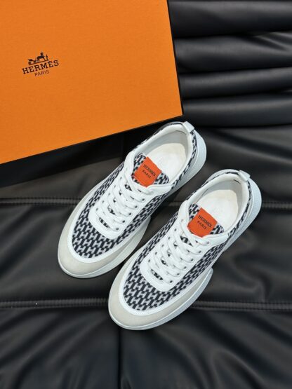 Hermes men's comfortable and soft white and black color matching casual sports shoes