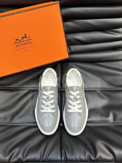 Hermès Men's Light Grey Comfort Low-Top Casual Sneakers