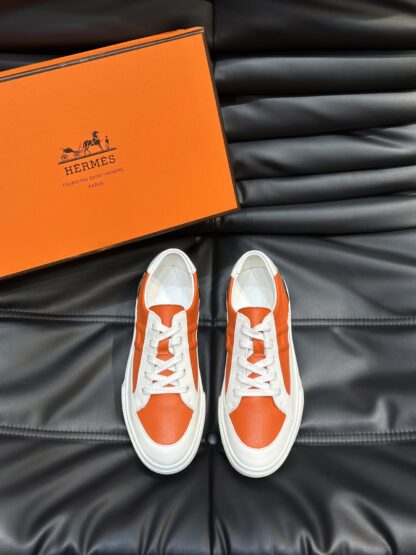 Hermès Men's Orange Comfort Low-Top Casual Sneakers