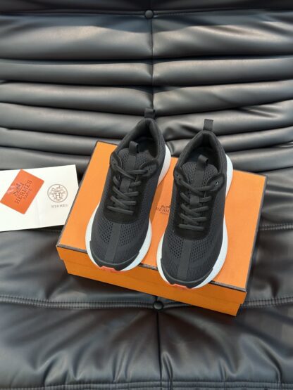 Hermes men's black and white comfortable breathable simple casual sports shoes