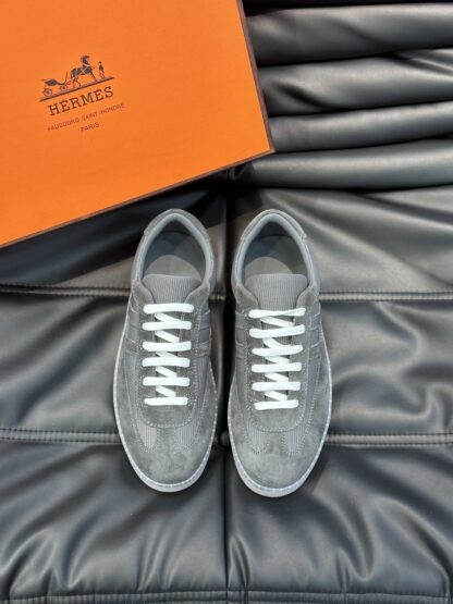 Hermès Men's Soft Lightweight Off-White Low-Top Casual Sneakers