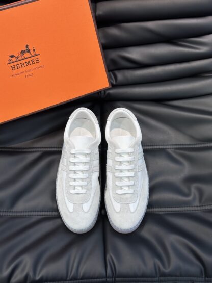 Hermès men's soft and lightweight white and gray low-top casual sneakers