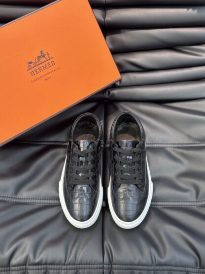 Hermès Men's Soft Lightweight Black Low-Top Casual Sneakers