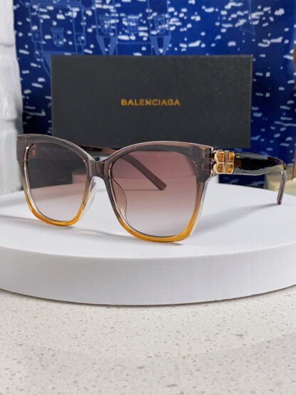 Balenciaga fashion sunglasses - Image 2