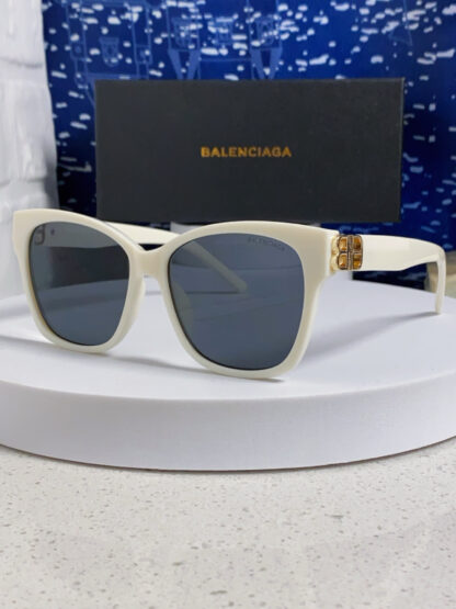 Balenciaga fashion sunglasses - Image 2
