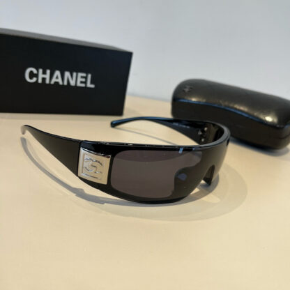 Chanel Fashion Sunglasses - Image 2