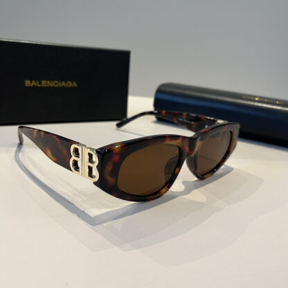 Balenciaga fashion sunglasses - Image 2