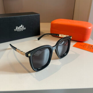 Hermès Classic Square Frame Sunglasses
