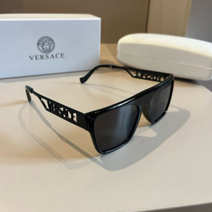 Versace fashion trend sunglasses