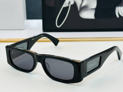 Versace fashion trend sunglasses
