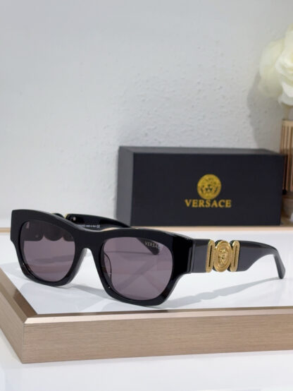 Versace fashion trend sunglasses