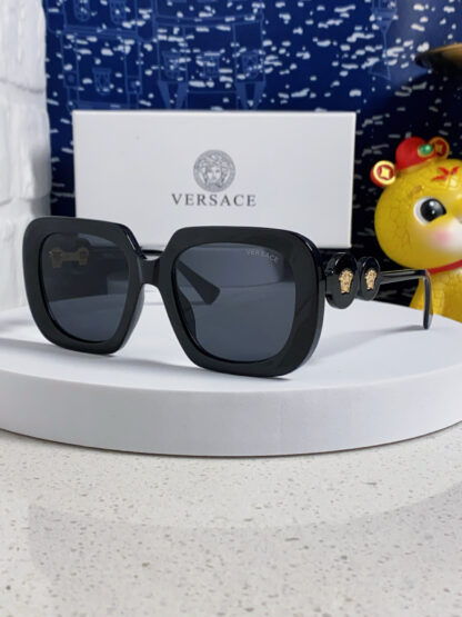 Versace fashion trend sunglasses