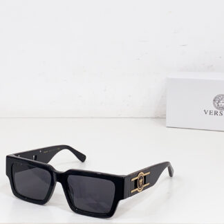 Versace fashion trend sunglasses