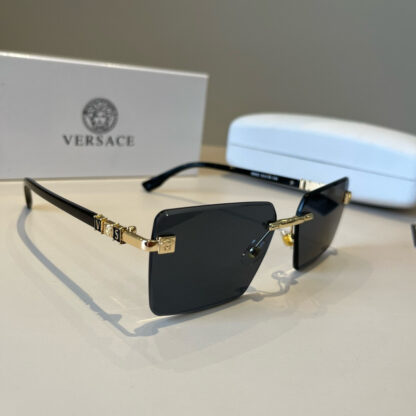 Versace fashion trend sunglasses