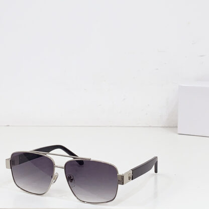 Versace fashion trend sunglasses