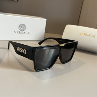 Versace fashion trend sunglasses