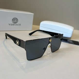 Versace fashion trend sunglasses