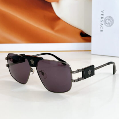 Versace fashion trend sunglasses