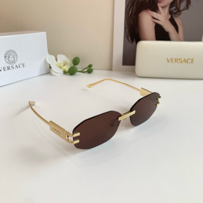 Versace fashion trend sunglasses