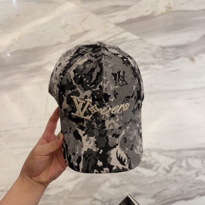 Louis Vuitton all-match baseball cap