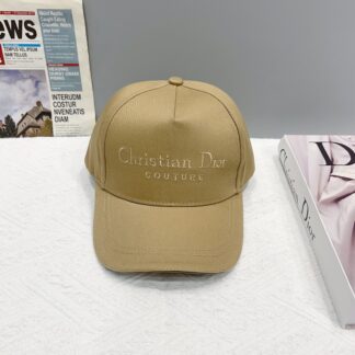 Dior solid color simple baseball cap