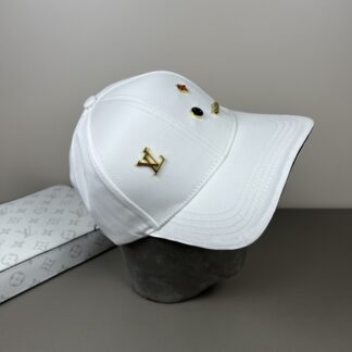Louis Vuitton versatile fashion baseball cap