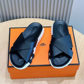 Hermès men's black and white color matching cross ultra-light and comfortable slippers