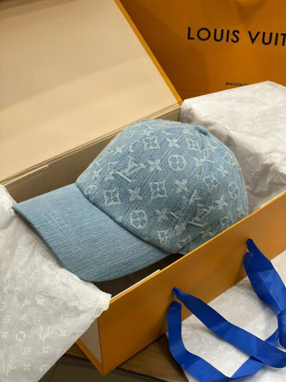 Louis Vuitton Spring and Summer New Baseball Cap