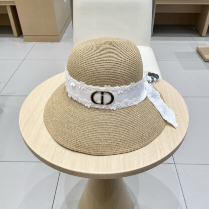 Dior simple and stylish bucket hat