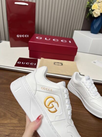 Gucci casual sneakers - Image 2