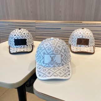 Louis Vuitton Korean version of the new British style baseball cap