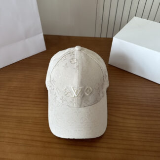Louis Vuitton lightweight breathable baseball cap for men and women