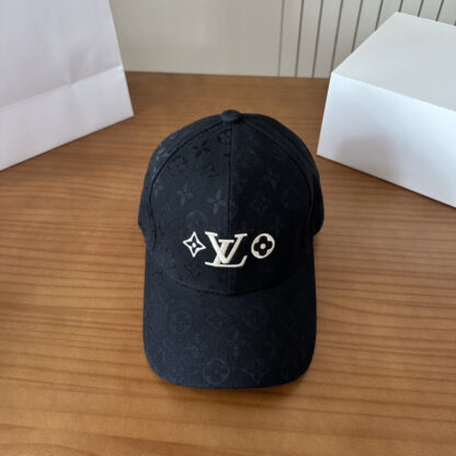 Louis Vuitton lightweight breathable baseball cap for men and women