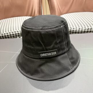 Dior's versatile bucket hat