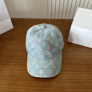 Louis Vuitton lightweight breathable baseball cap for men and women