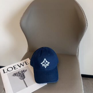 Louis Vuitton new simple brand baseball cap